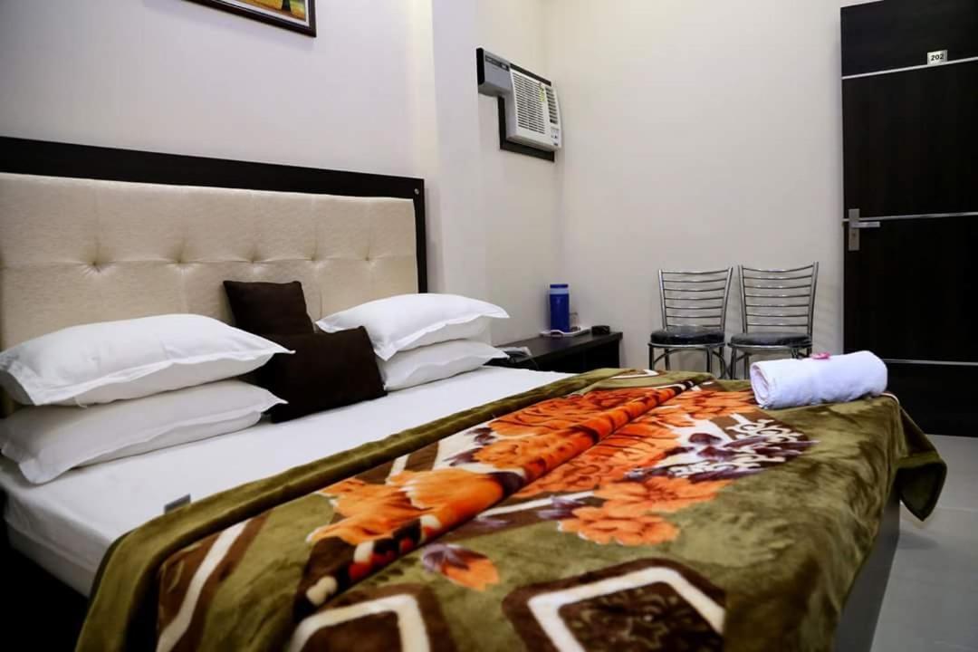 Hotel White Tulip Амрітсар Екстер'єр фото